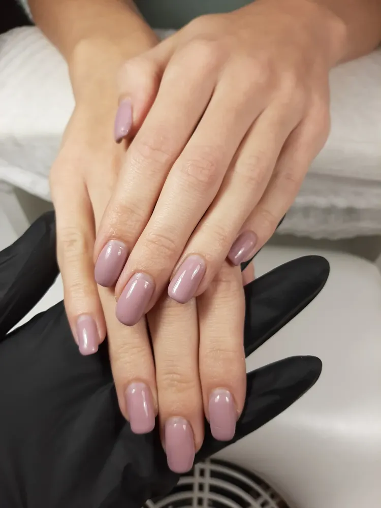 ongles roses