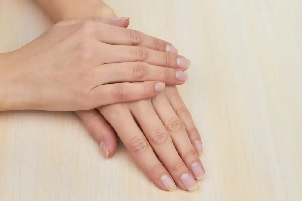 mains sans vernis